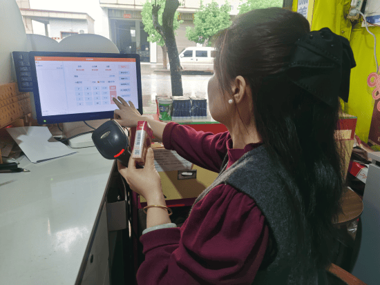 貨架有魔法 數據會說話 —小店貨架背后的“智慧密碼”:貨架